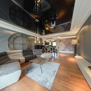 Luxe Appartement met Drie Slaapkamers